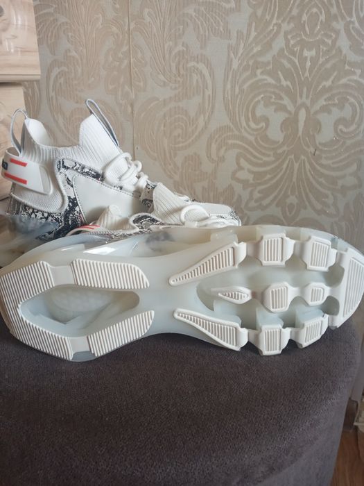 Кроссовки 38р, 24,5 см При покупки 2 лотов скидка