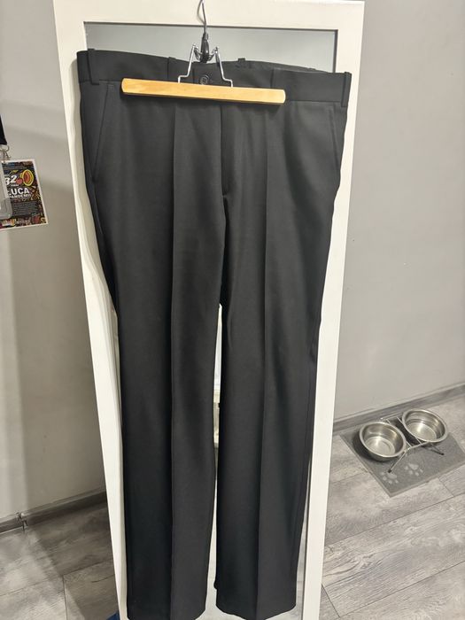 Czarny garnitur w stanie idealnym