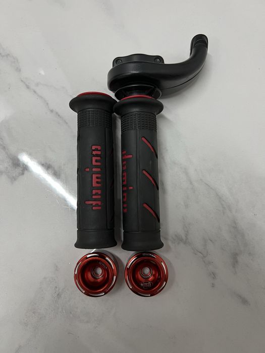 Ручки руля, гріпси Domino від Ducati