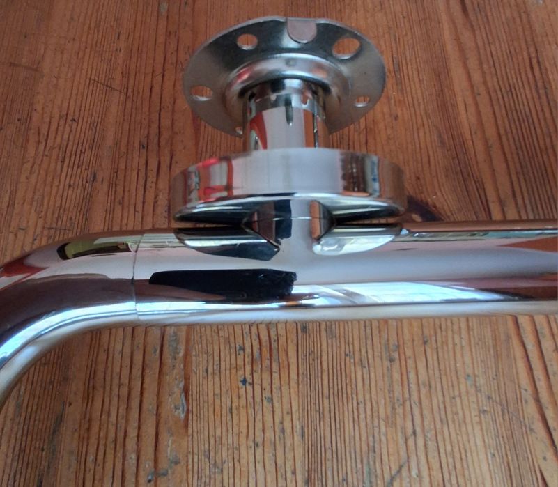 Uchwyt łazienkowy stalowy  kątowy  32 mm
