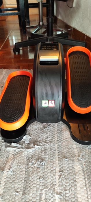 Leg exerciser with minimal use.64284861511169121