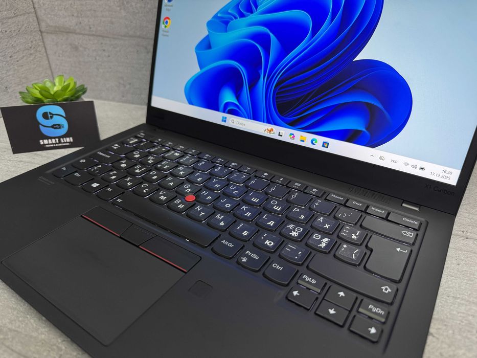 Стильний ноутбук Lenovo X1 Carbon 7th/i5-8265u/8gb ddr3/256gb ssd/14"