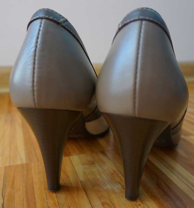 ESKA Czółenka Szpilki 38 25 cm Skóra naturalna Półbuty Taupe