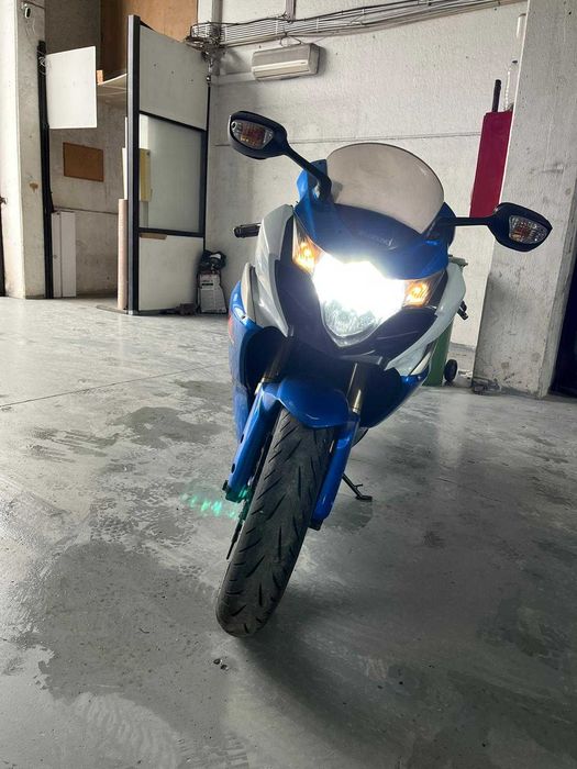 SUZUKI GSX R 1000 K9