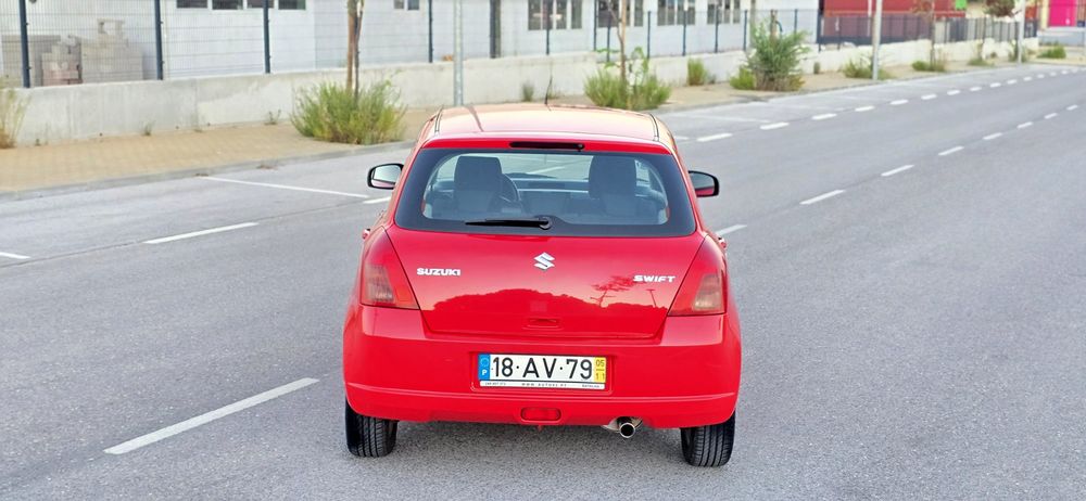Suzuki swift 1.3 DDIS Diesel  200 mil quilómetros reais Ano 2005