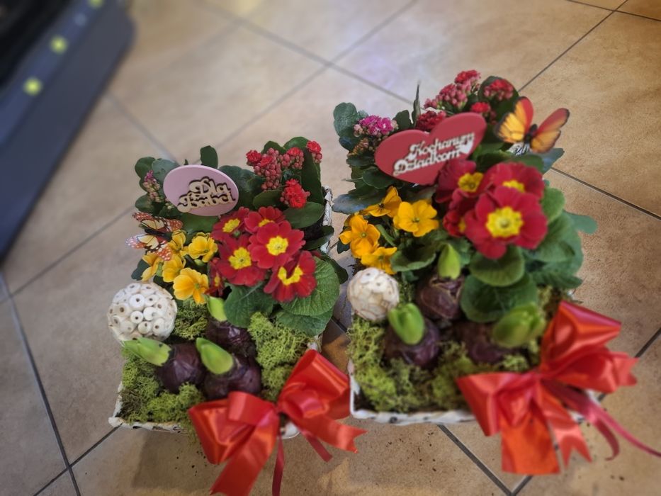 Kwiaciarnia Prezenty na Dzien Babci I Dziadka