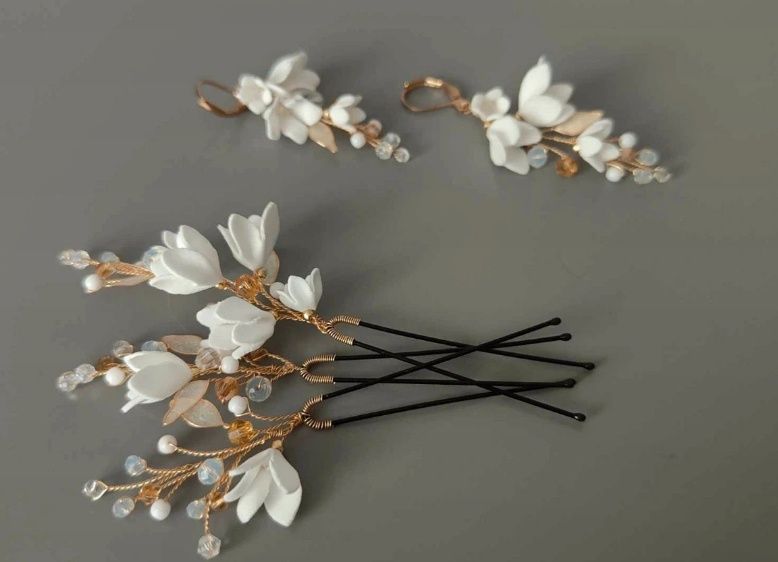 Komplet biżuterii kolczyki i 3 kokówki