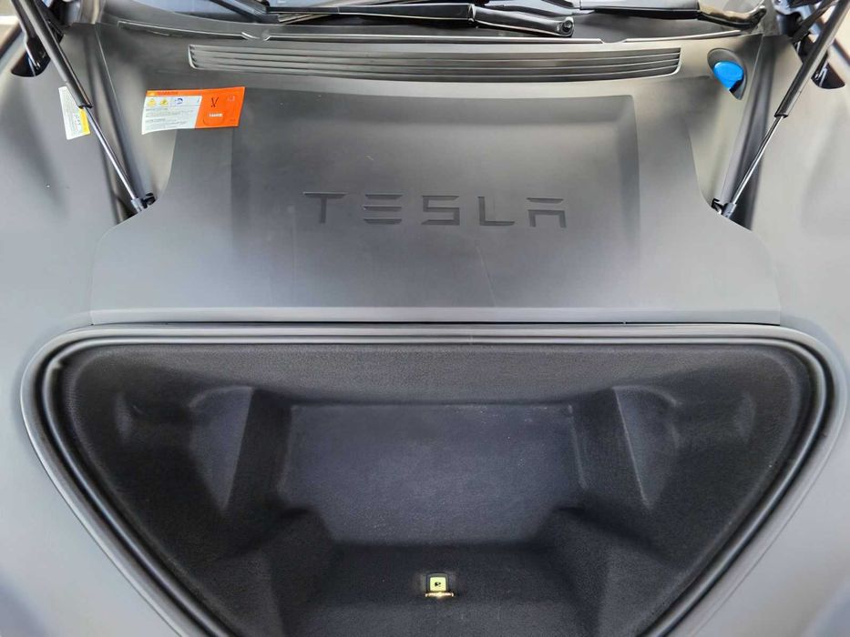 Tesla Model S 75D      2016