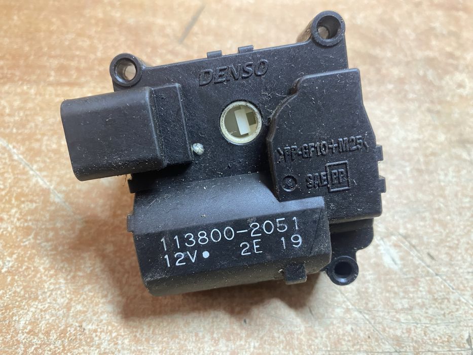 Toyota Avensis T25, Corolla. Mitsubishi. Сервопривід пічки, заслонки.