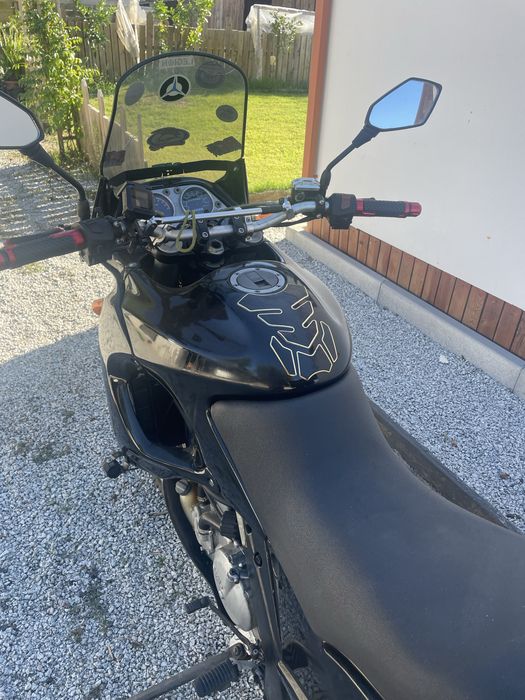Vendo ou troco aprilia pegaso 650