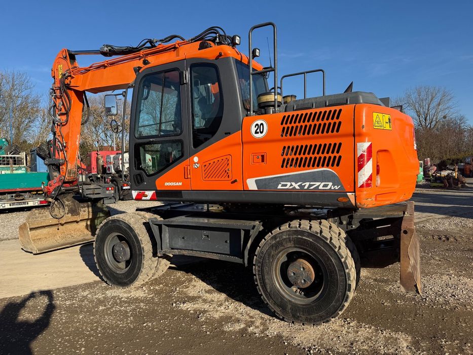 Doosan DX170W-5  Kołówka,Mobilbagger,DX170W-5,waga 19-ton,oryginal