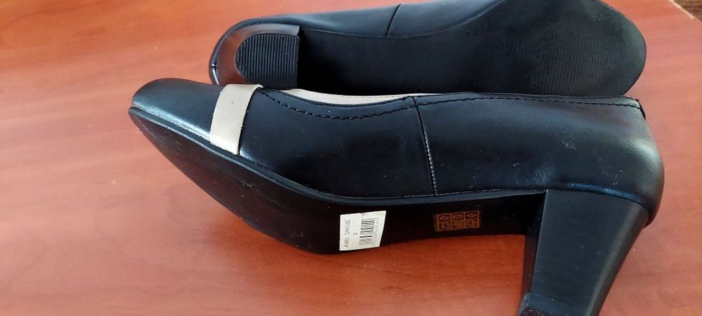 Czarne buty rozmiar 38