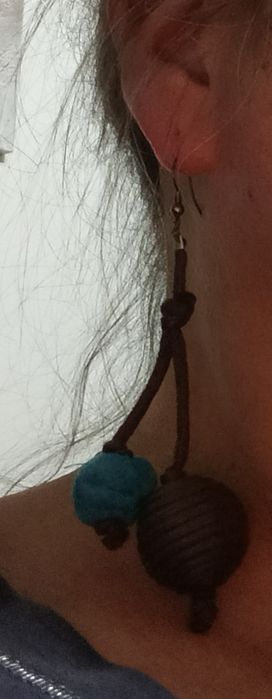 Dois pares de brincos