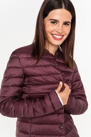 Легка коротка куртка MANGO бордова бордовая легкая деми весна весняна