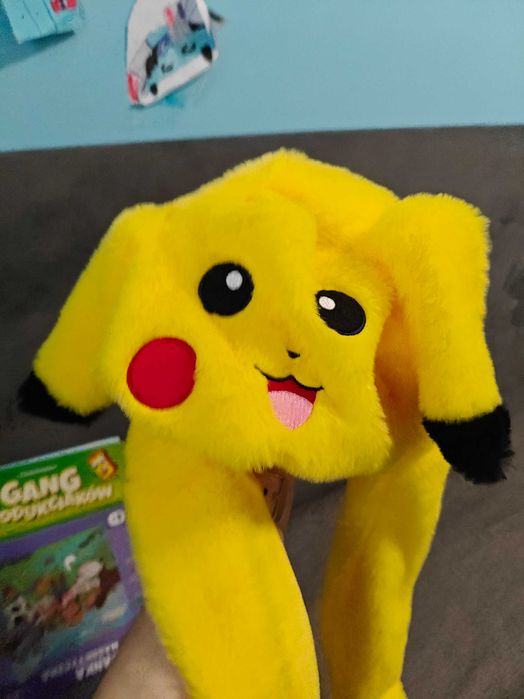 Pluszowa Czapka z Ruchomymi Uszami Pikachu Pokemon