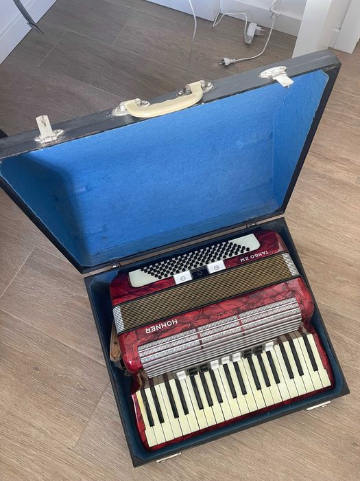 Acordeão Hohner Tango II 96 Bass