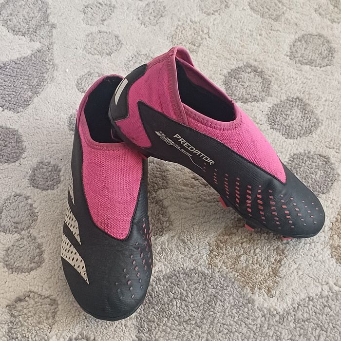 Buty piłkarskie korki dziecięce Adidas roz. 34