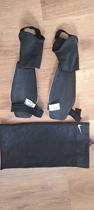 Nagolenniki Nike rozmiar L
