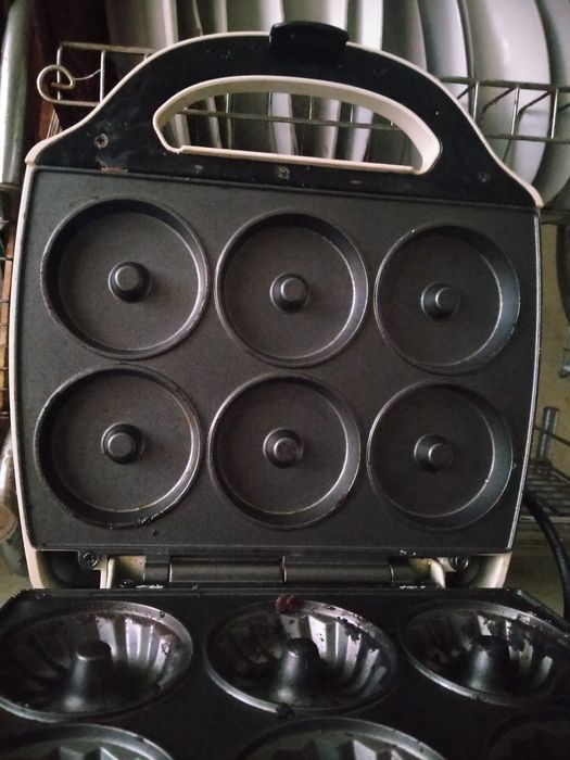 Продам электро кексницю.