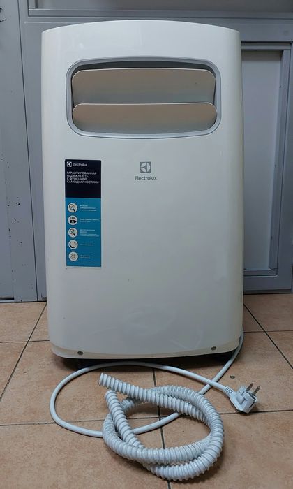 Мобільний кондиціонер Electrolux EACM-9 CG/N3