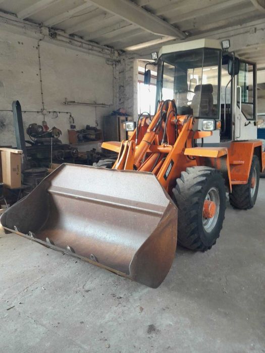 Ładowarka czołowa Shaeff SKL 851