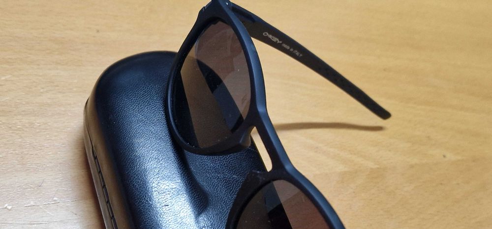 Oakley Latch em muito bom estado, como novo