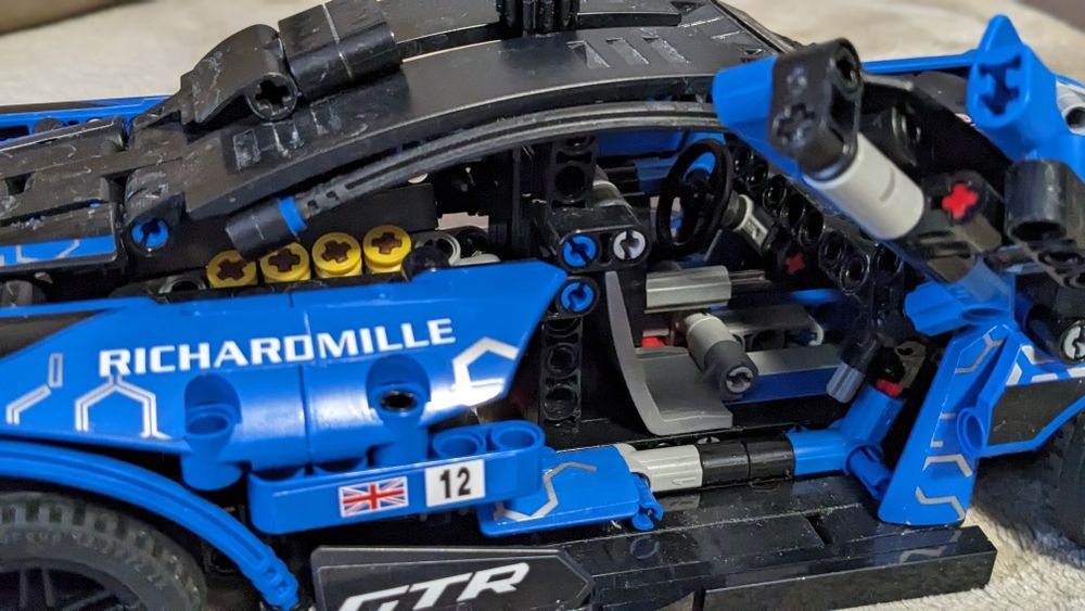 Конструктор LEGO Technic McLaren Senna GTR McLaren Senna GTR 830 детал