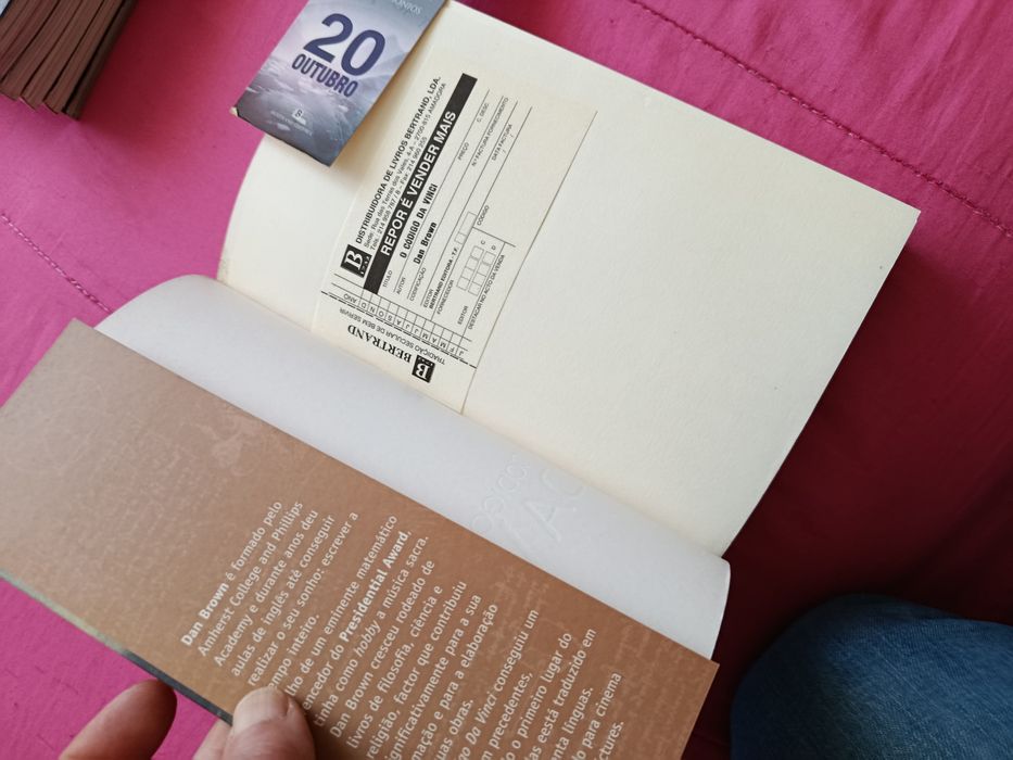 O CÓDIGO DA VINCI  ( Dan Brown ) Livro