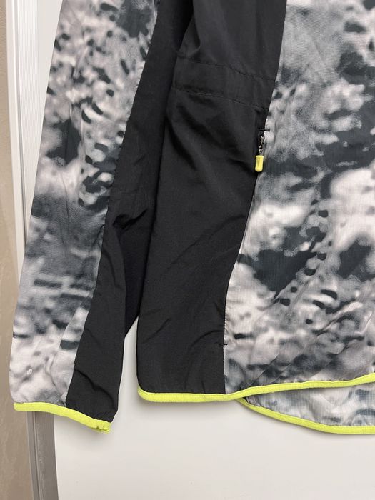 Жіноча бігова Вітровеа Nike Printed Trail Kiger Full-Zip Running Jacket