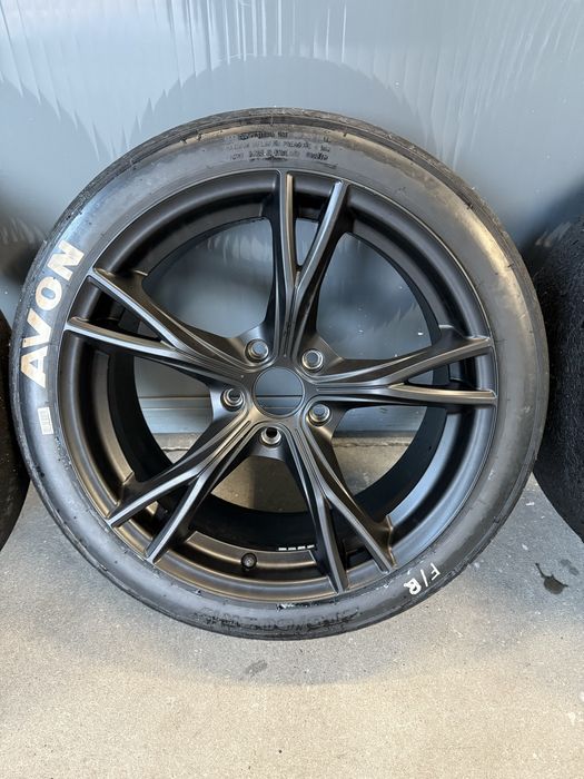 Jantes originais Lotus com slicks