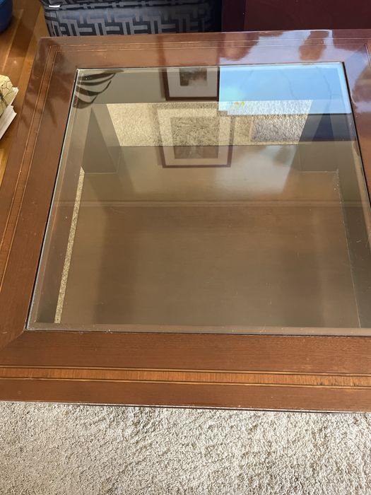 Mesa de apoio de madeira