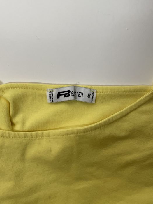 топы красный с кружевом, базовые зеленый и желтый