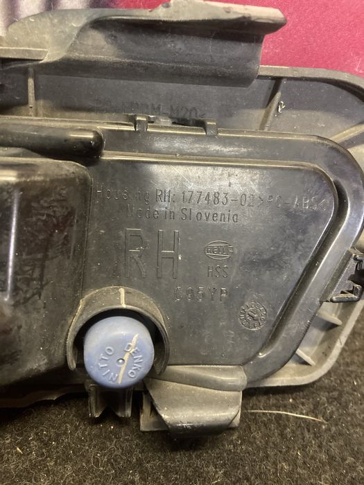 Передня права противотуманна фара ДХО Ford Mondeo mk 4 177483-02