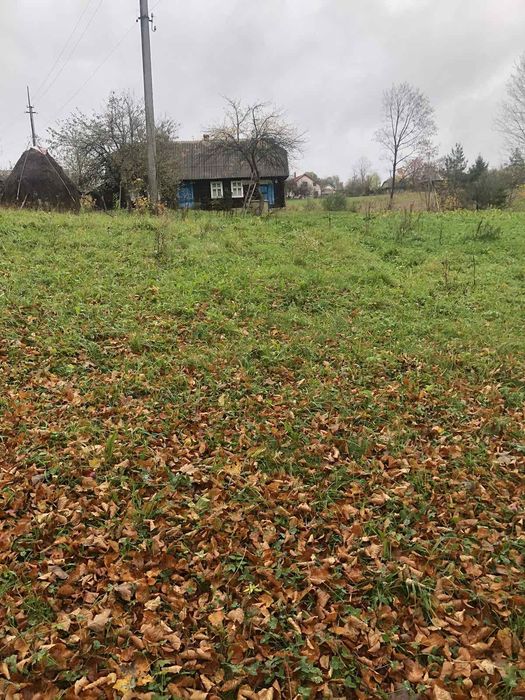 Продається земальна ділянка в горах.