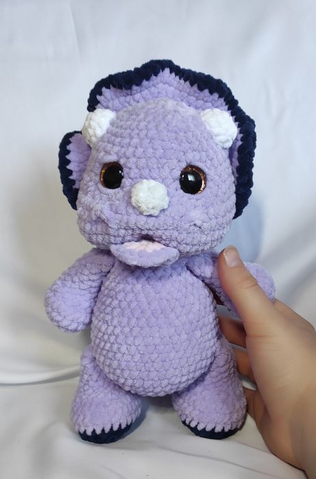 Плюшеві динозаврики