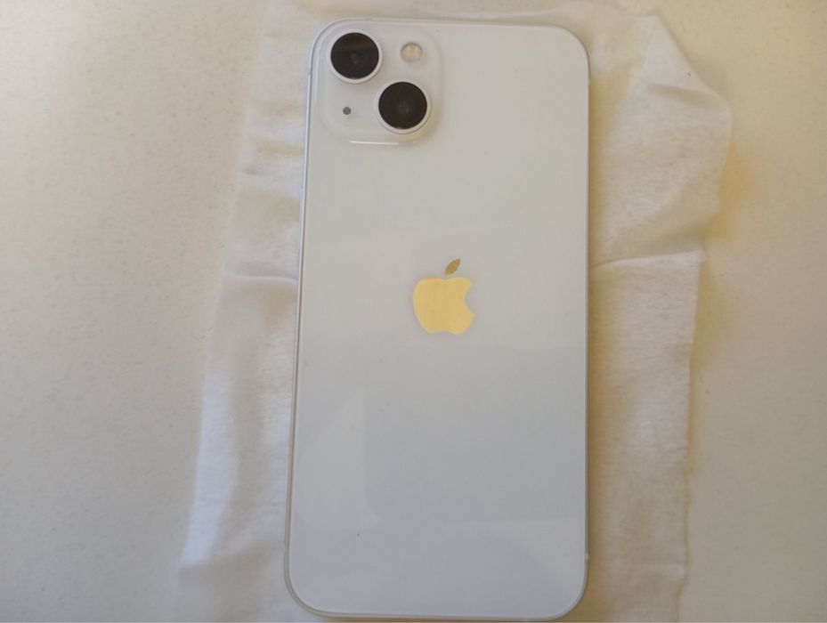 IPhone 13 с гарантией