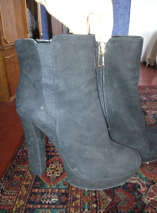 Замшеві ботинки 39р. (Олх доставка+22грн за комісію)