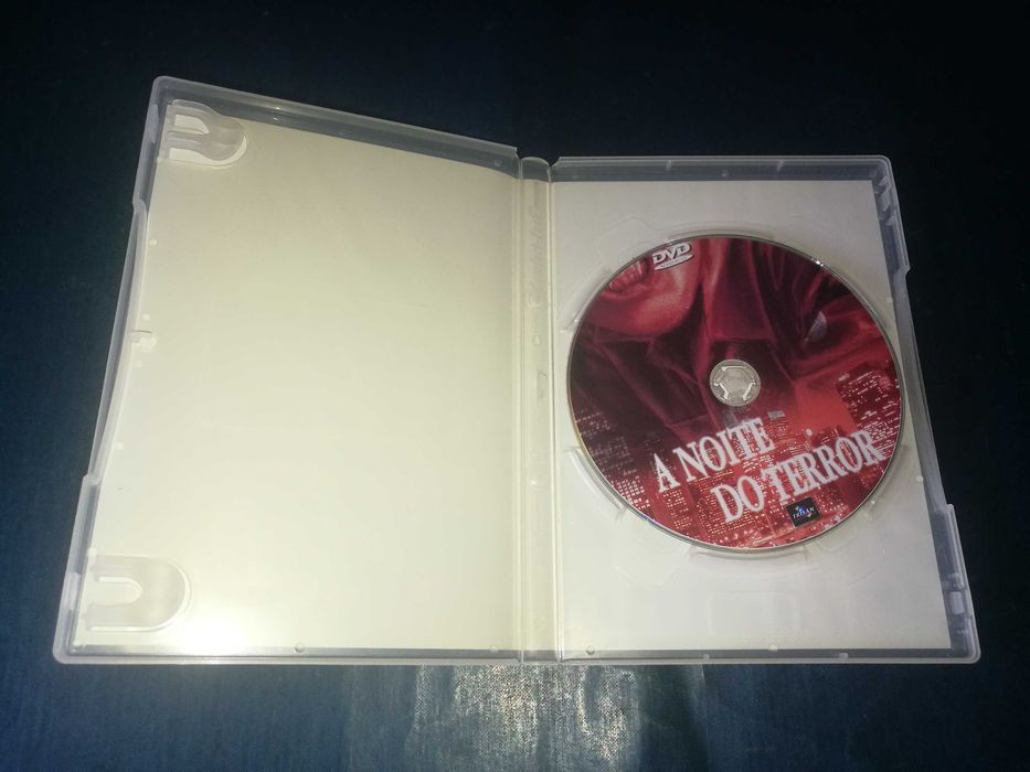A NOITE DO TERROR	DVD (legendagem em Português)