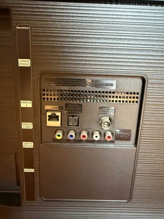 Smart TV Samsung modelo: UE32T5305CK. Em bom estado