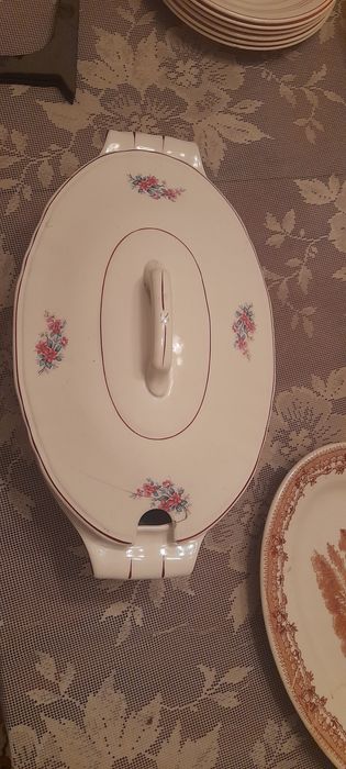 Terrinas + travessas+pratos +licoreiros