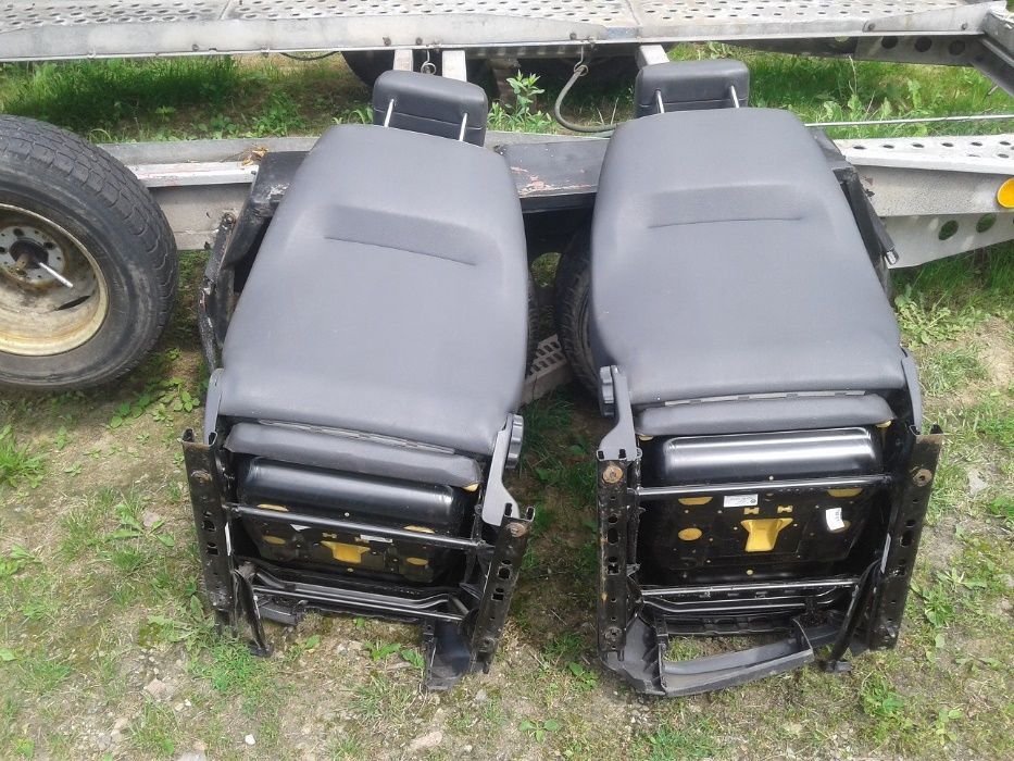 2 Fotele Przednie VW Caddy 3 III 3D 5D Kombi 5 Drzwi Pół skóra HB Oryginalne Fotele Fotel