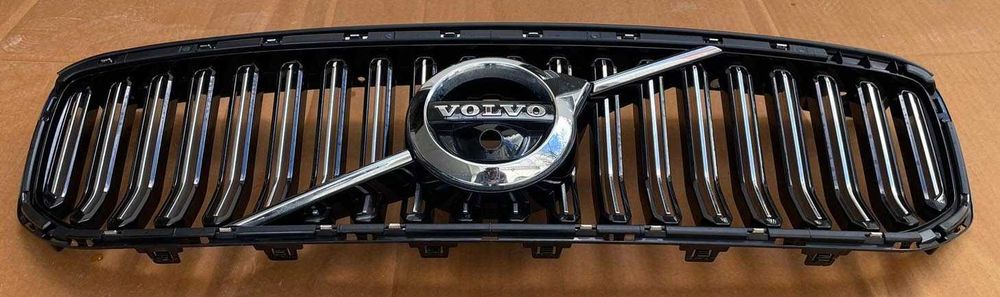 grelha frontal volvo XC40