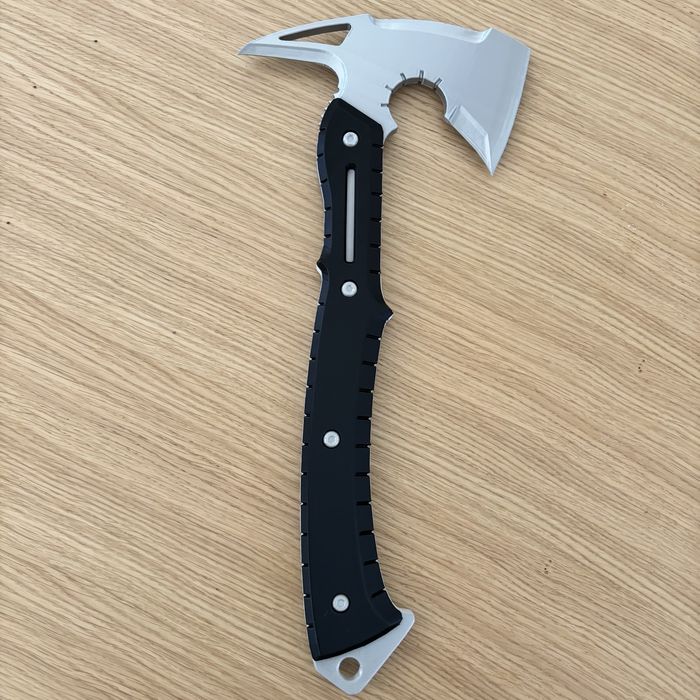 Resident evil requiem-Leon axe cosplay druk 3d