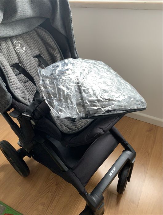 Carrinho bebé COMO NOVO