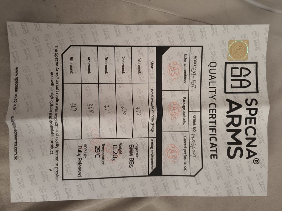 Arma com tudo incluído Airsoft Specna Arma SA E07