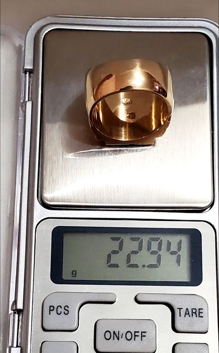 Перстень,кольцо золотого цвета с пробой цвета 585 золота периода ссср