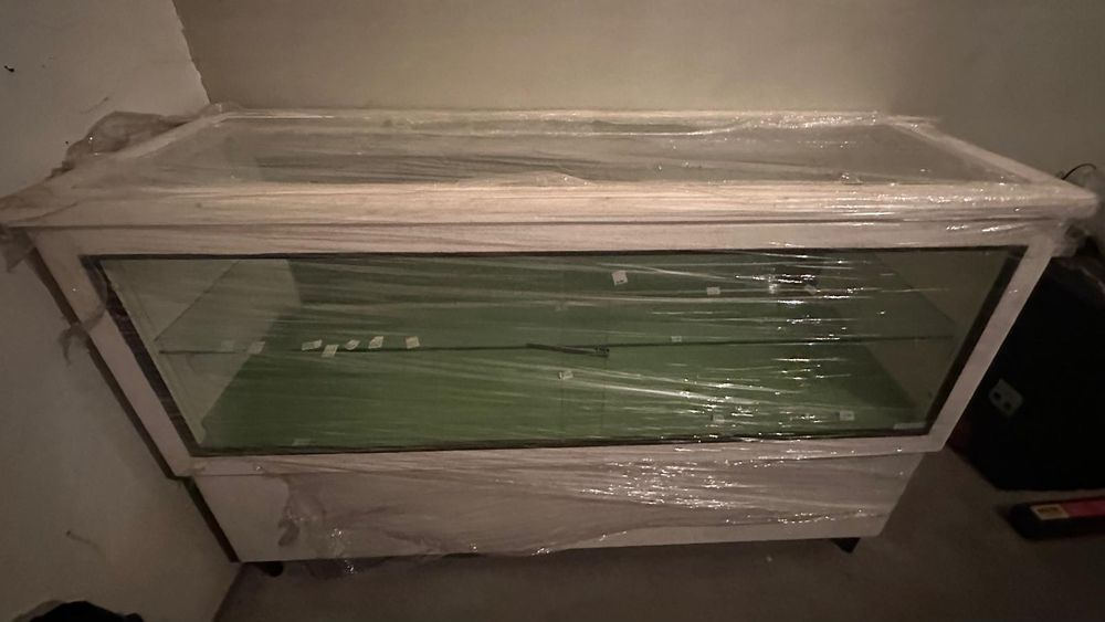 Balcão em madeira para loja