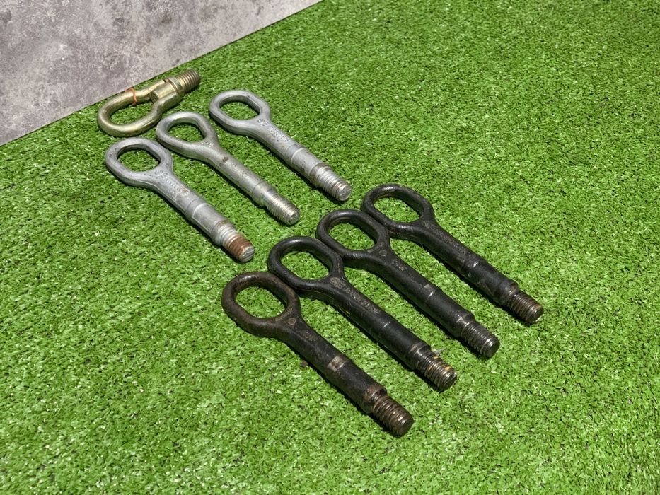 Буксировочний крюк гак гольф 4 5 6 шкода пассат тоуран Volkswagen шрот