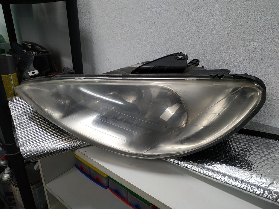 Farol esquerdo Peugeot 206