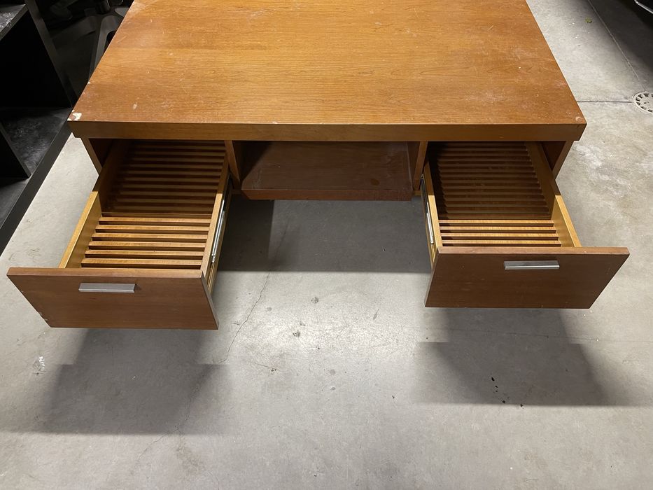 Movel tv em ceregeira maciça